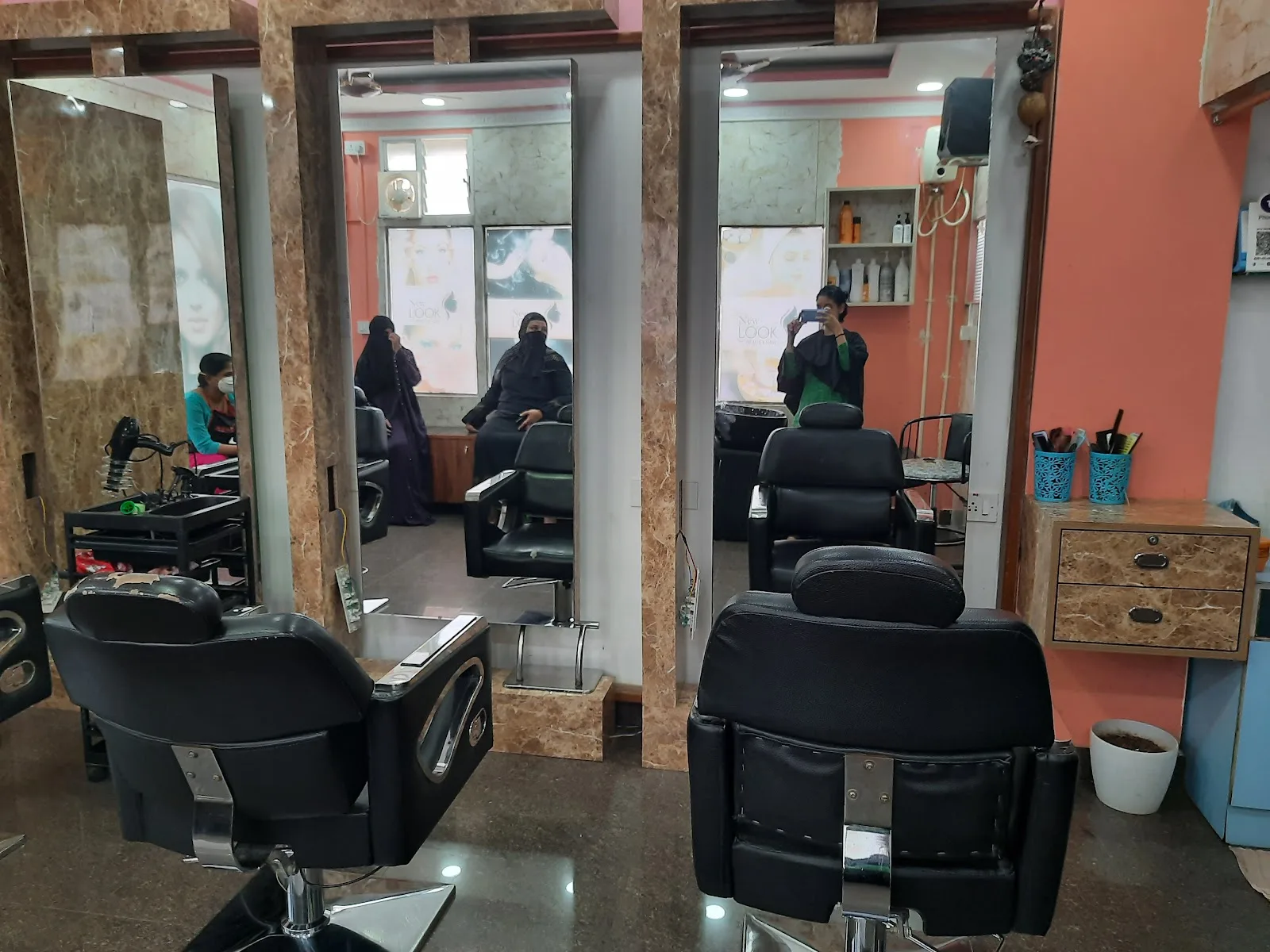 New look beauty salon