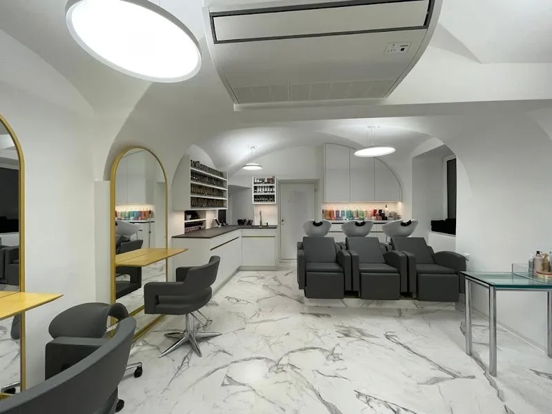 Premium Salon