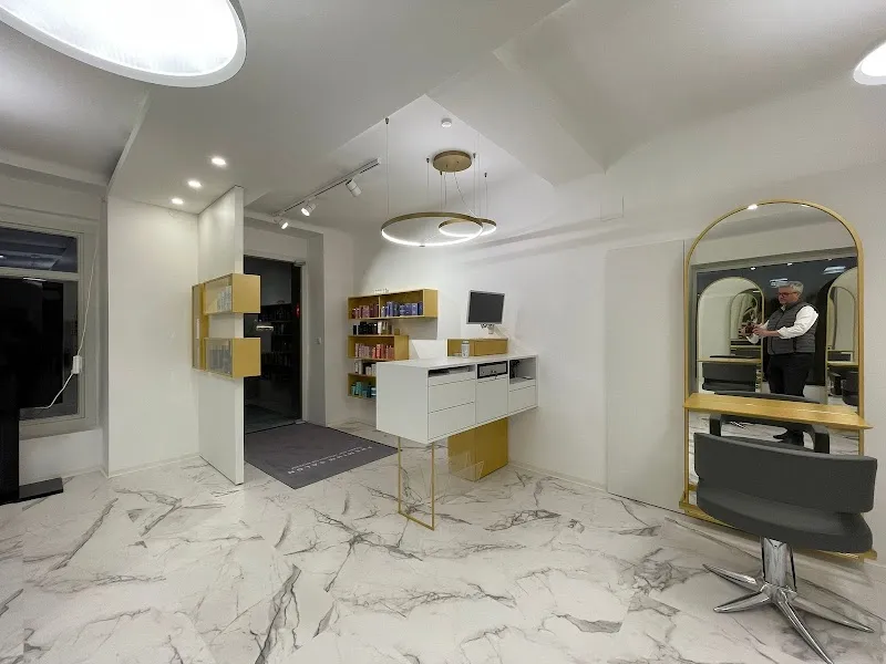 Premium Salon
