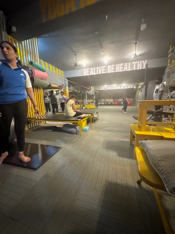 Nirogya stretching & power yoga studio