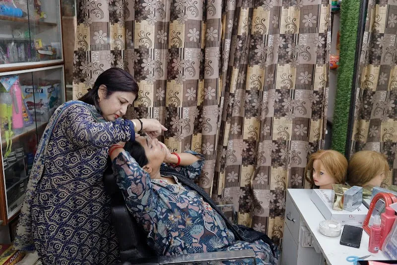 Poonam Salon