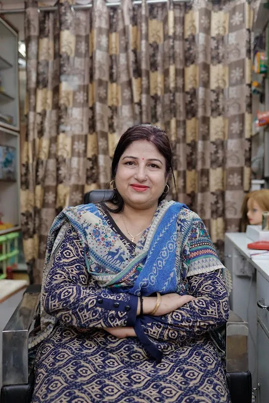 Poonam Salon