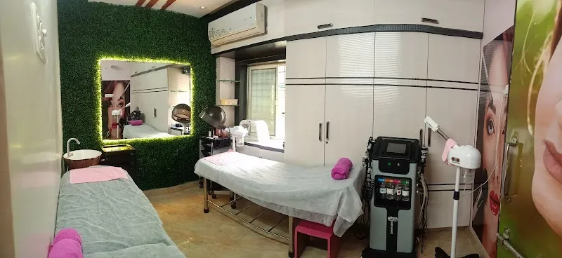 Sri Queens Spa , Beauty Clinic & Training centre