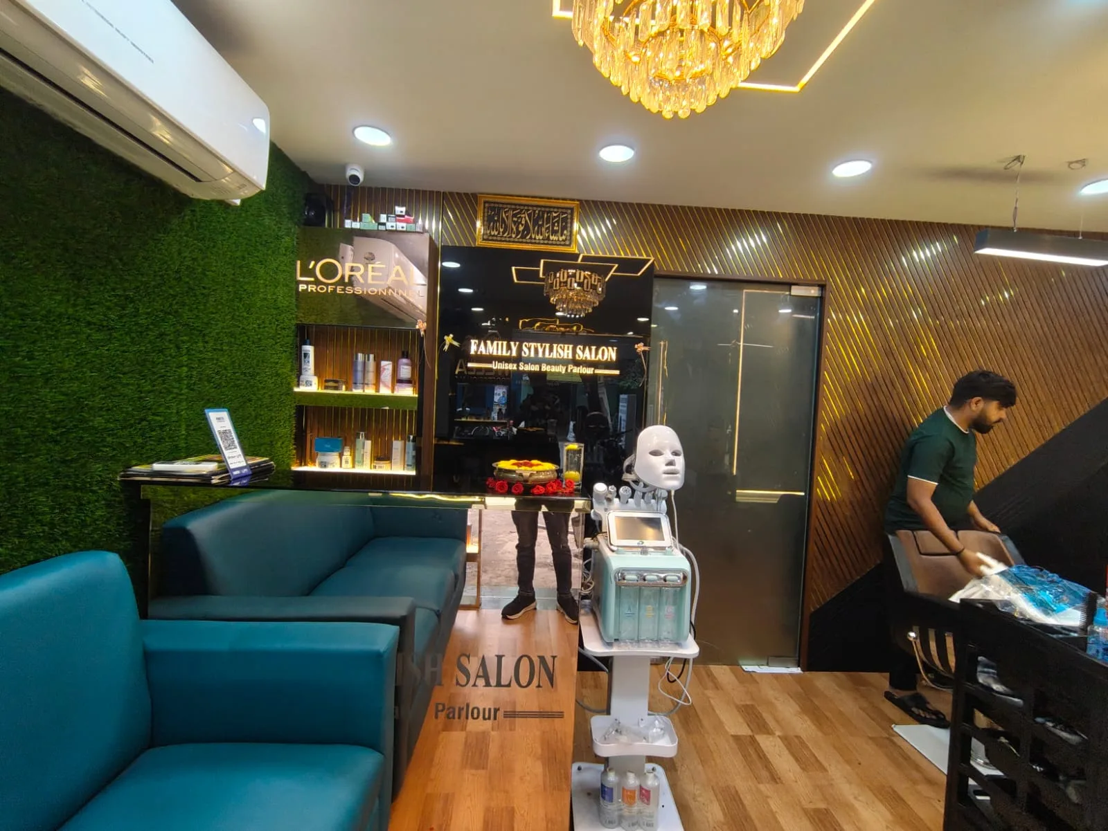 FAMILY STYLISH SALON