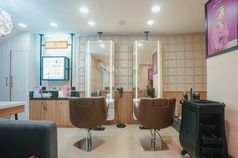 Naturals Salon