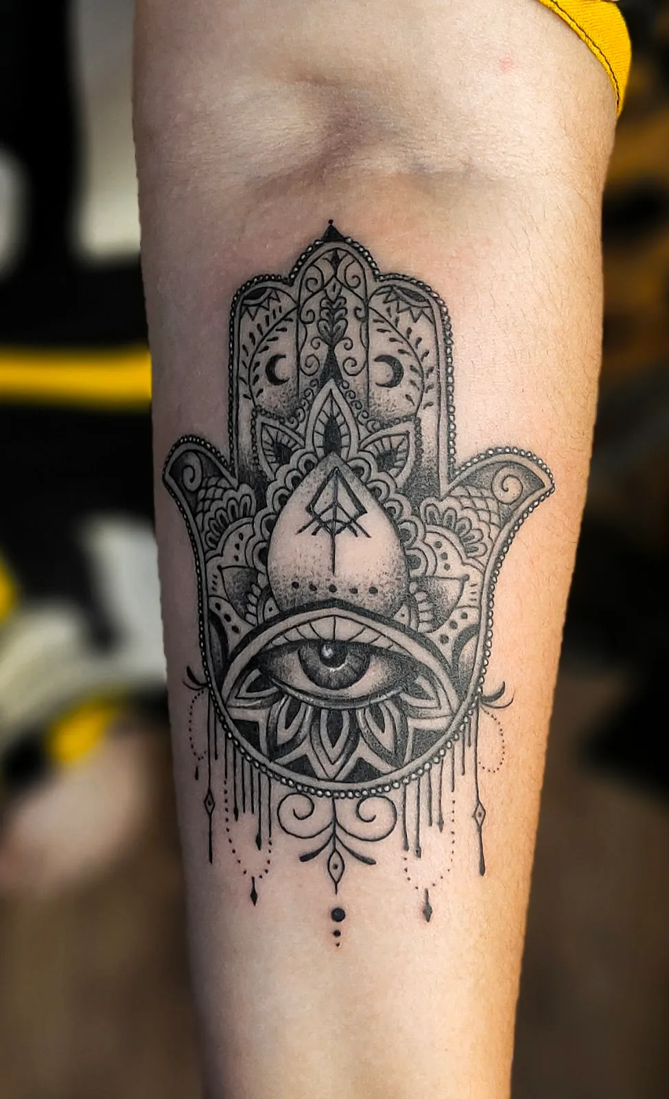 Omkar tattoo studio (Award winning Artist .international)( vasai - virar )tattoo classes