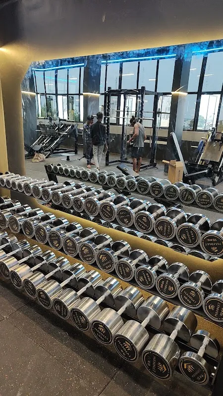 MANNAT FITNESS STUDIO & HEALTH STORE