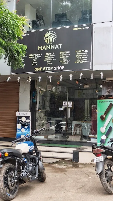 MANNAT FITNESS STUDIO & HEALTH STORE