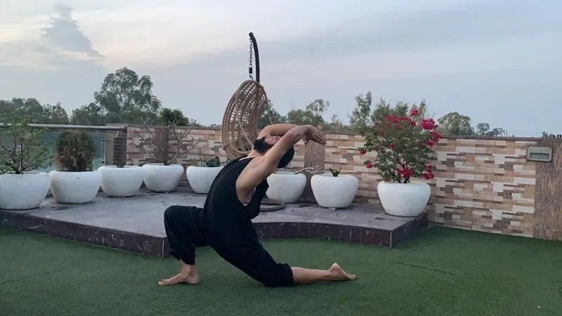 Brahmanistha yoga centre