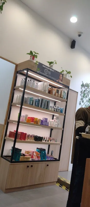 Lakme Salon For Him and Her in M.G. Road,Goregaon West,Mumbai