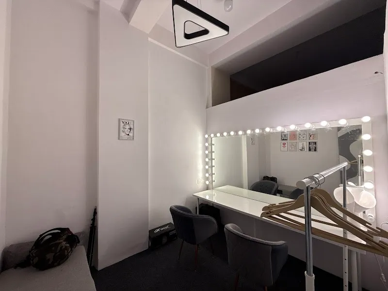 Studio 1O1