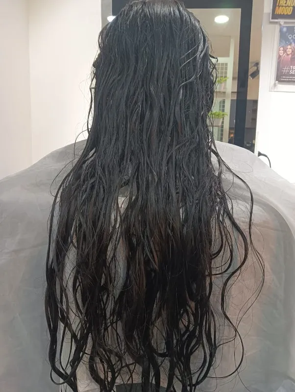 Lakme Salon in Coles Road,Frazer Town,Bengaluru