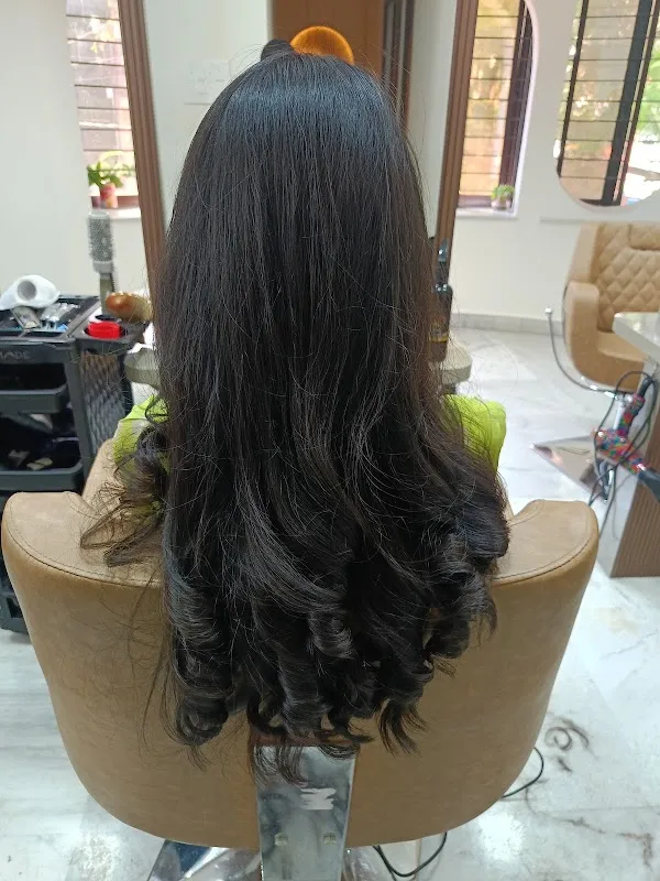 Posh Unisex Salon & Spa