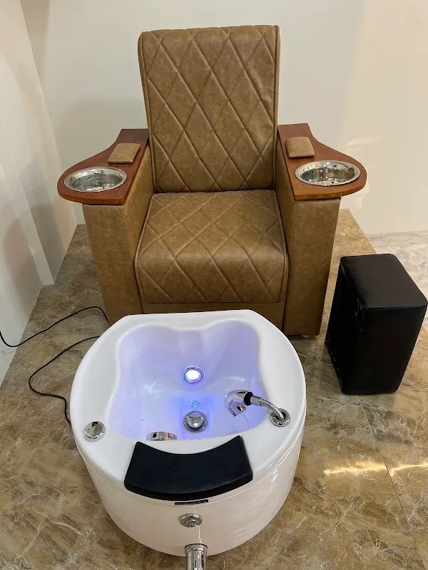 Posh Unisex Salon & Spa