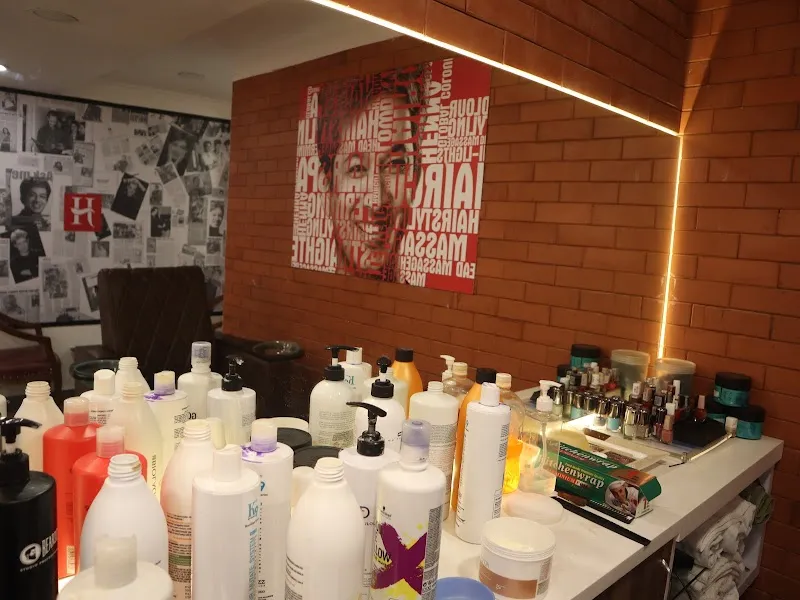 Jawed Habib Hair & Beauty - Unisex Salon, Beauty Parlour & Hair Salon in Shimla