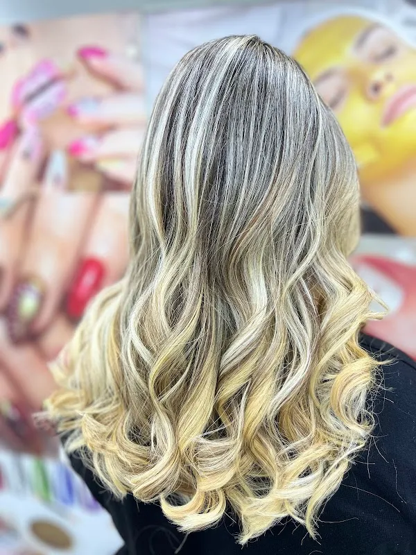 Looks hair studio unisex salon grand Road, East