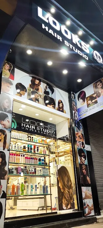 Looks hair studio unisex salon grand Road, East