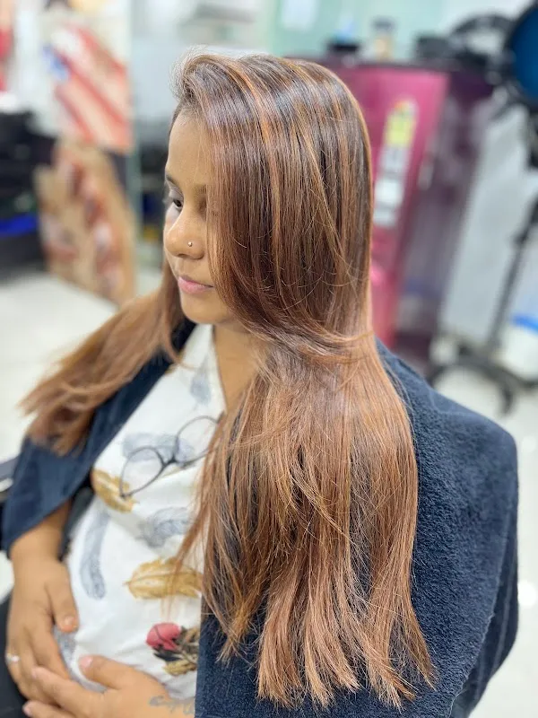 Looks hair studio unisex salon grand Road, East