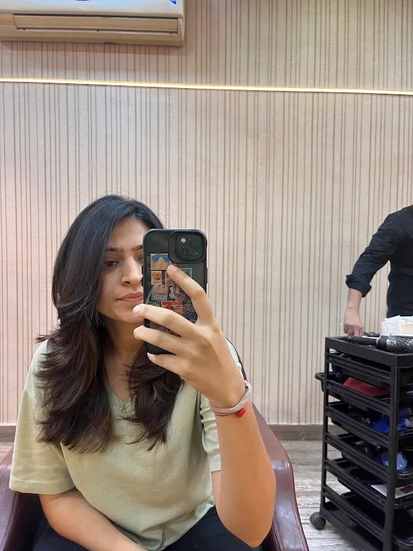 THRIVE UNISEX SALOON-BEST FAMILY SALON IN MALAD