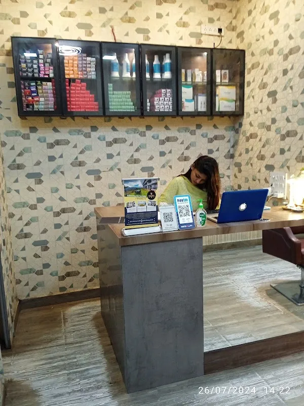 THRIVE UNISEX SALOON-BEST FAMILY SALON IN MALAD