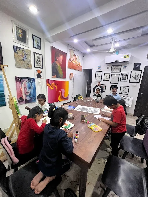 Creative Art Studio (The Best Fine Art & Tattoos Studio ) | Drawing classes in rohini | Art classes in rohini