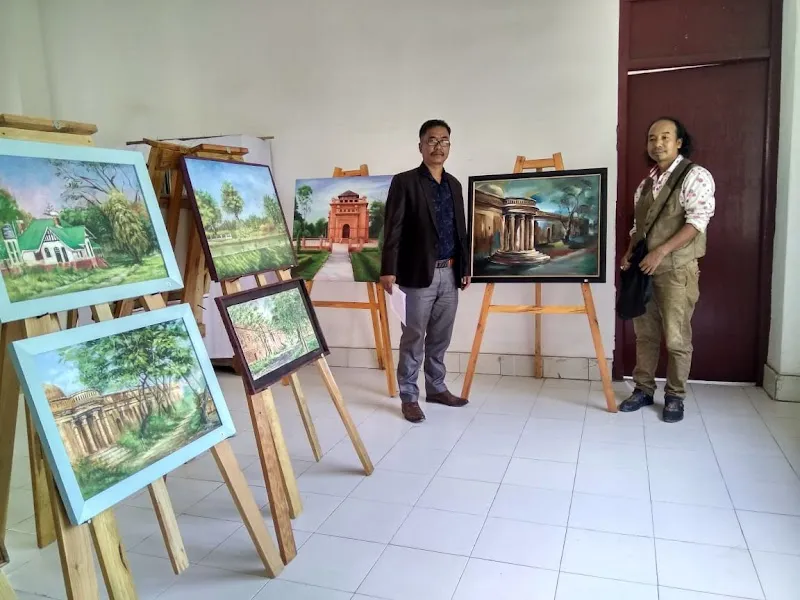 Universal Art gallery