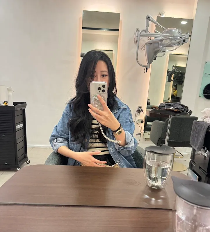 AUGUST Hair Salon