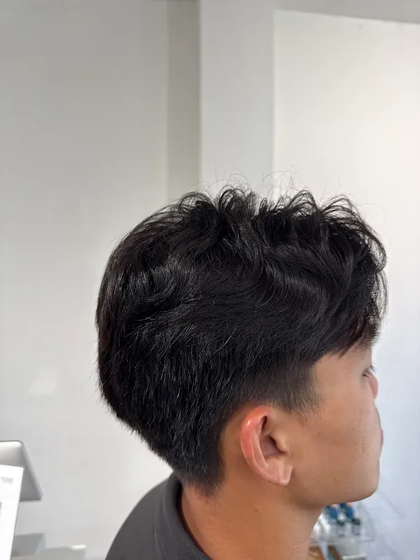 AUGUST Hair Salon
