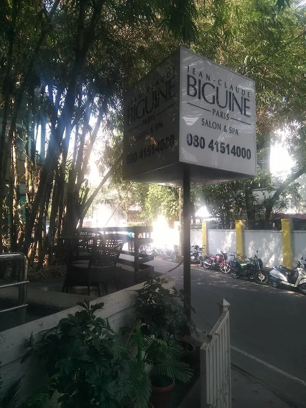 Jean-Claude Biguine Salon & Spa, Lavelle Road