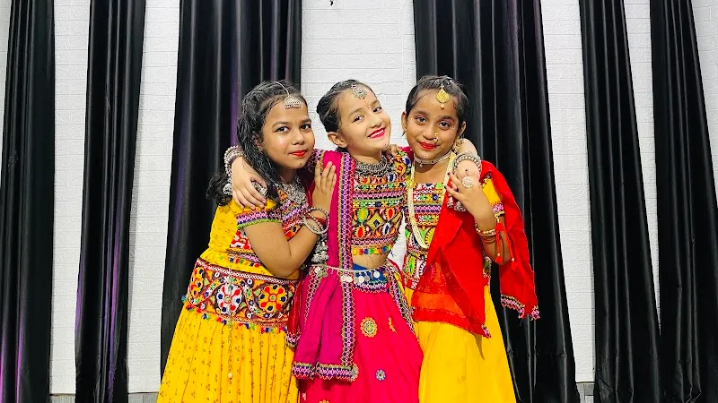 Circle Dance Studio