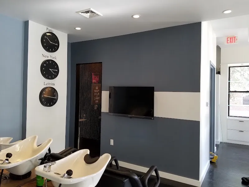 Halo Salon
