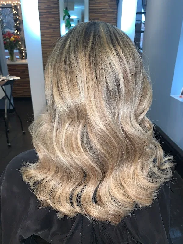 Halo Salon
