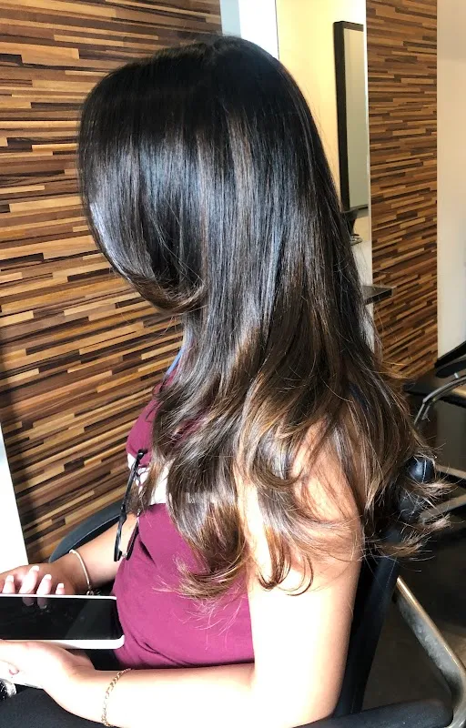 Halo Salon