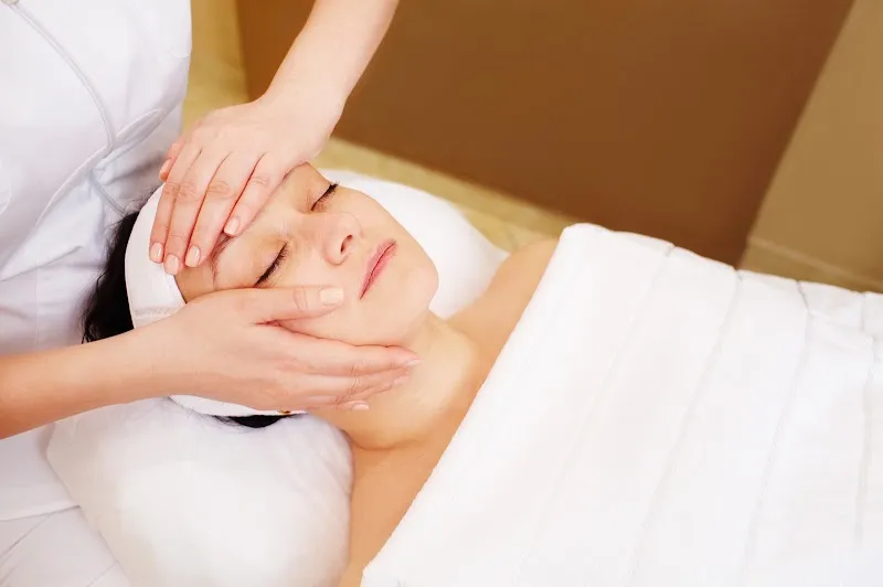 AT Spa & Massage