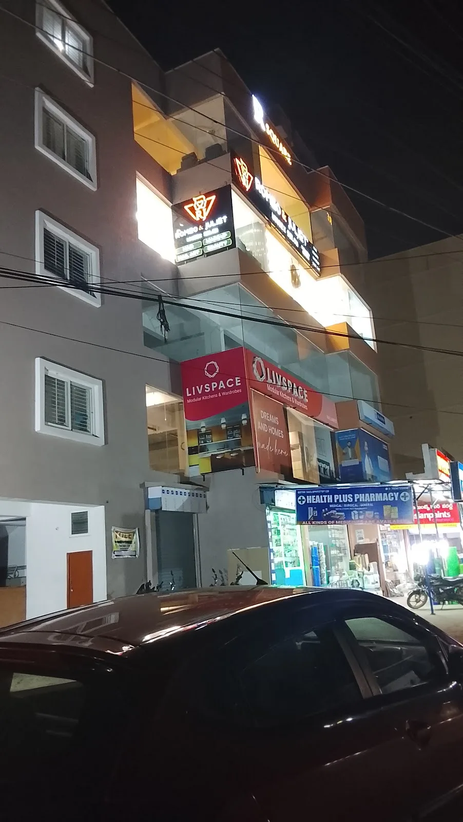 ROMEO & JULIET UNISEX SALON MALLAMPET