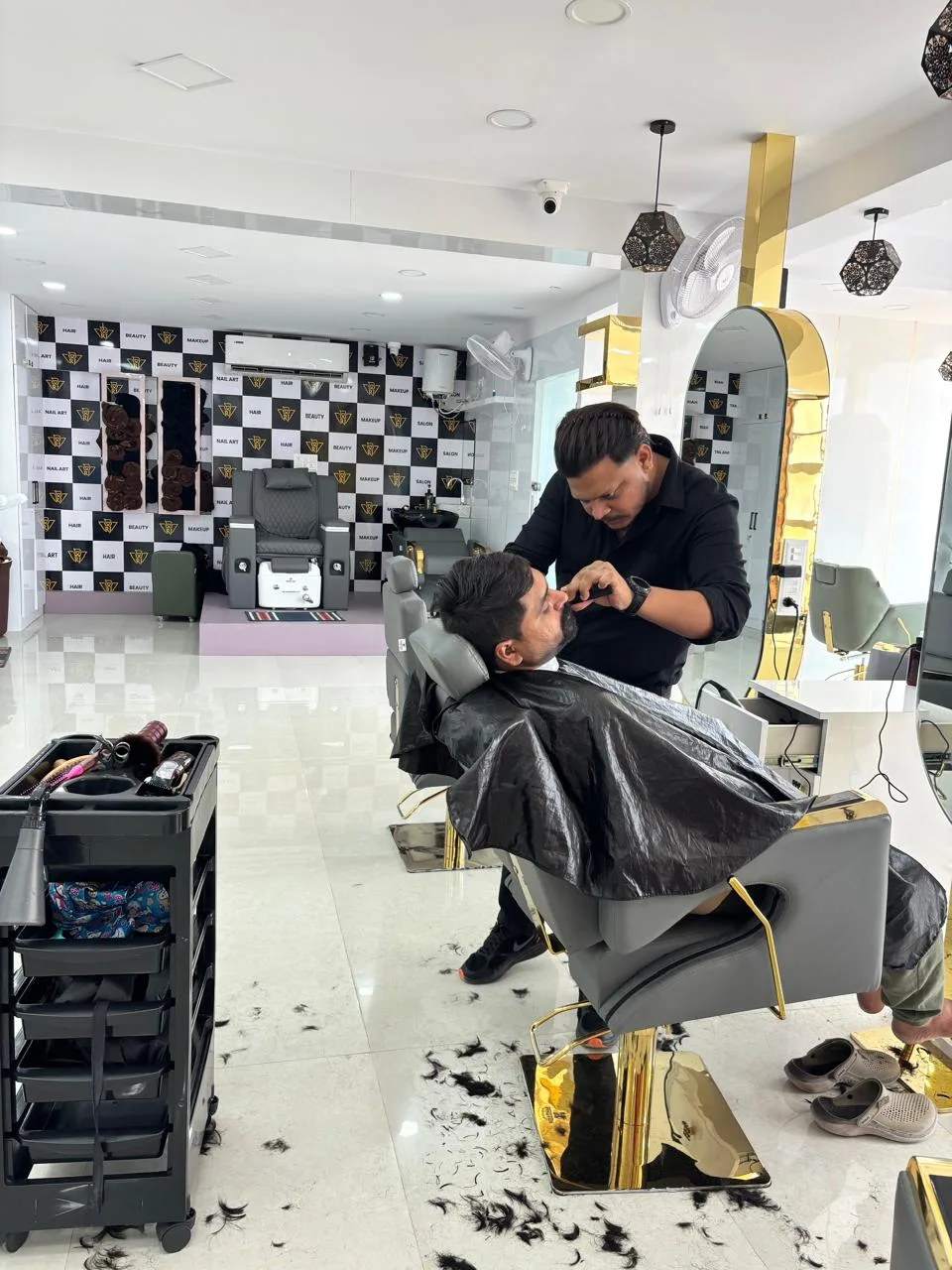 ROMEO & JULIET UNISEX SALON MALLAMPET