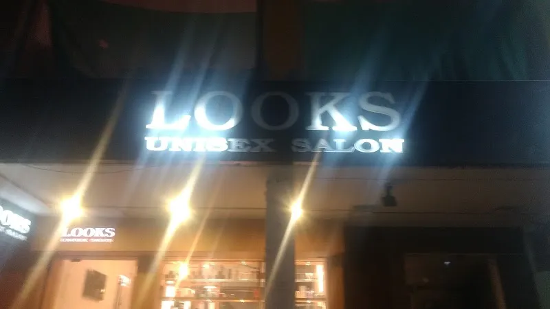 Looks Salon, GK 2