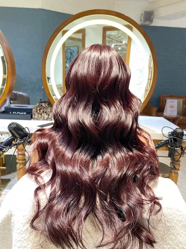Looks Salon, GK 2