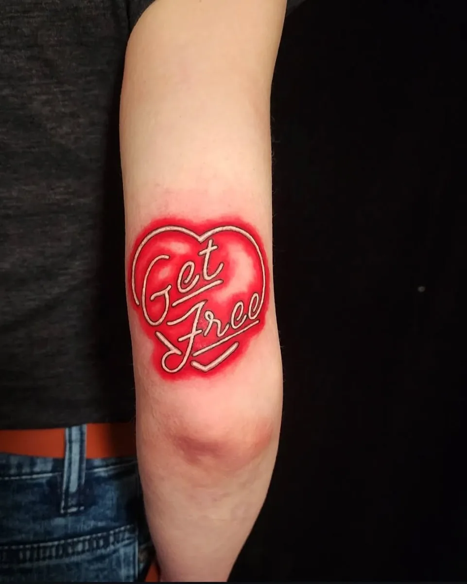 BLACK PEARL TATTOO AND PIERCING