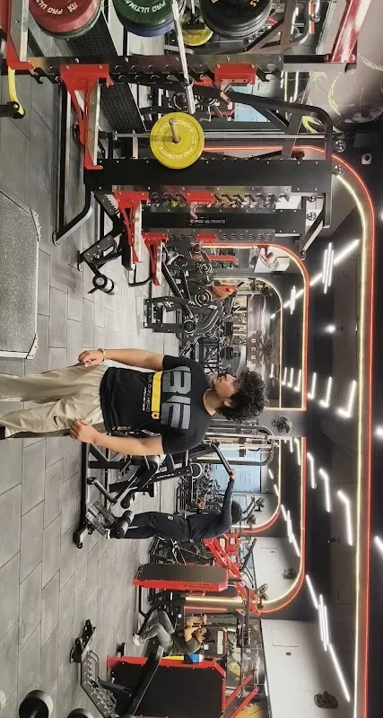 CLUB 43 GYM