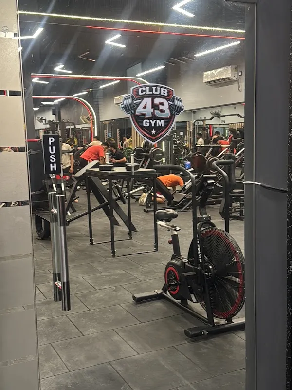 CLUB 43 GYM