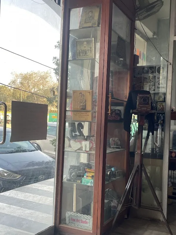Agra Fine Art Studio