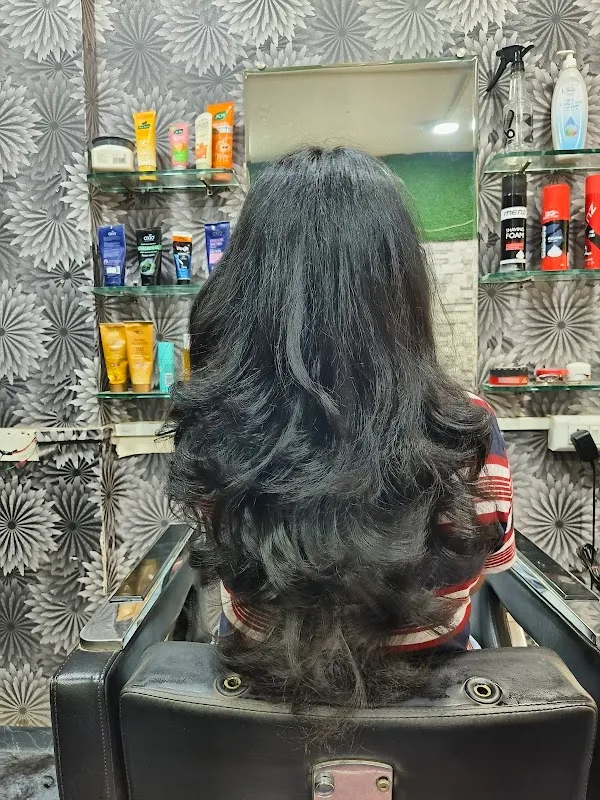 Divine Unisex Salon { For Hair ! Skin ! Makeup ! Nail }
