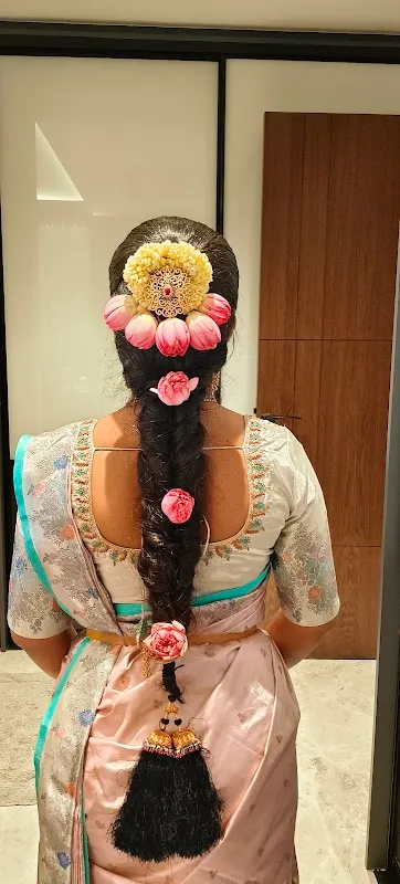 Shree Lakshmi Ladies beauty parlour