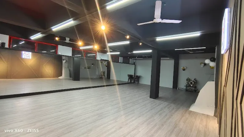 ART HUB DANCE STUDIO