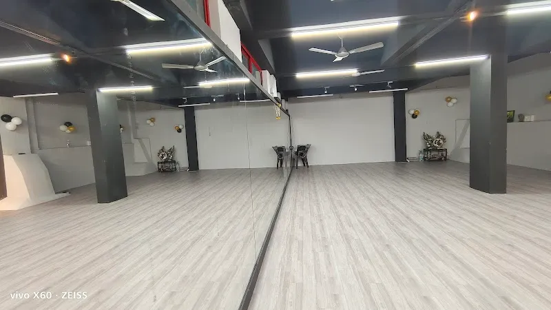 ART HUB DANCE STUDIO