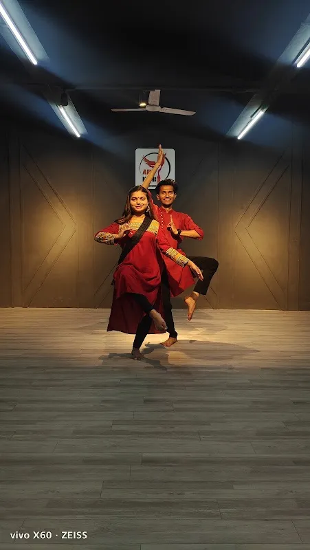 ART HUB DANCE STUDIO