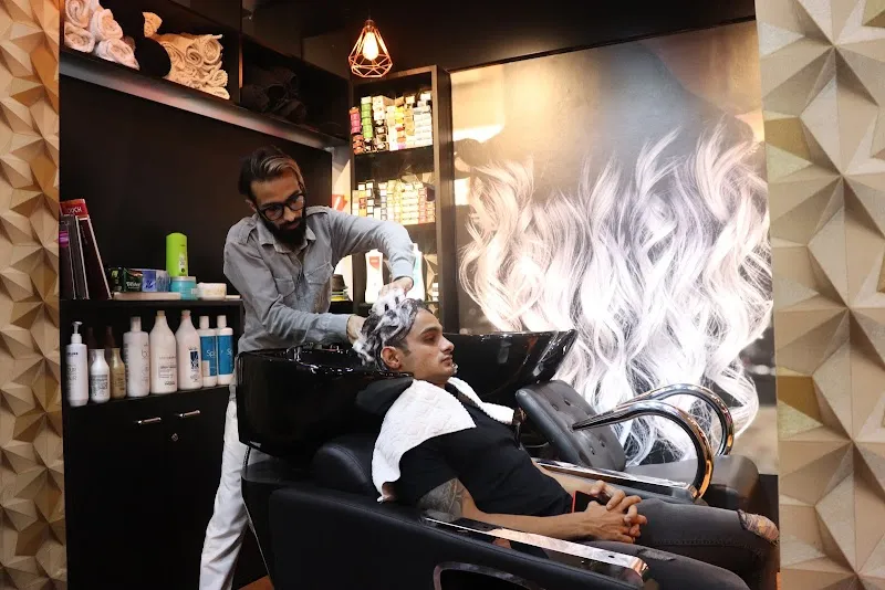 JS Super Salon | Best Salon In Kalina