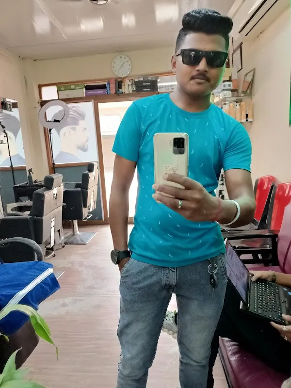 Unique Family Salon and Academy | Best Salon in Bagdogra