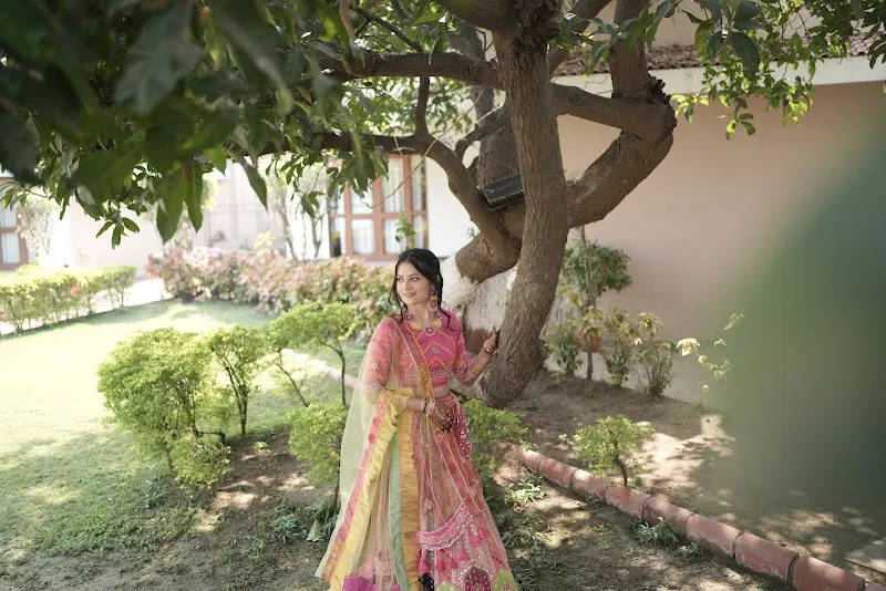 Meet Shah Photography